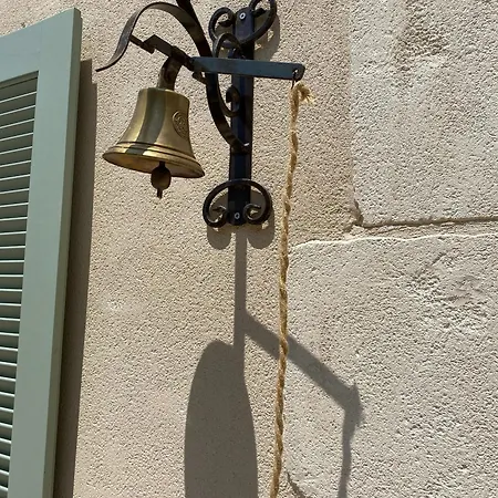 Otel Maritime Elegance, Sunny Comfort Your Chic Refuge In Provence