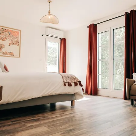 Maritime Elegance, Sunny Comfort Your Chic Refuge In Provence 4*