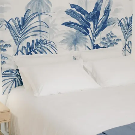 Otel Maritime Elegance, Sunny Comfort Your Chic Refuge In Provence
